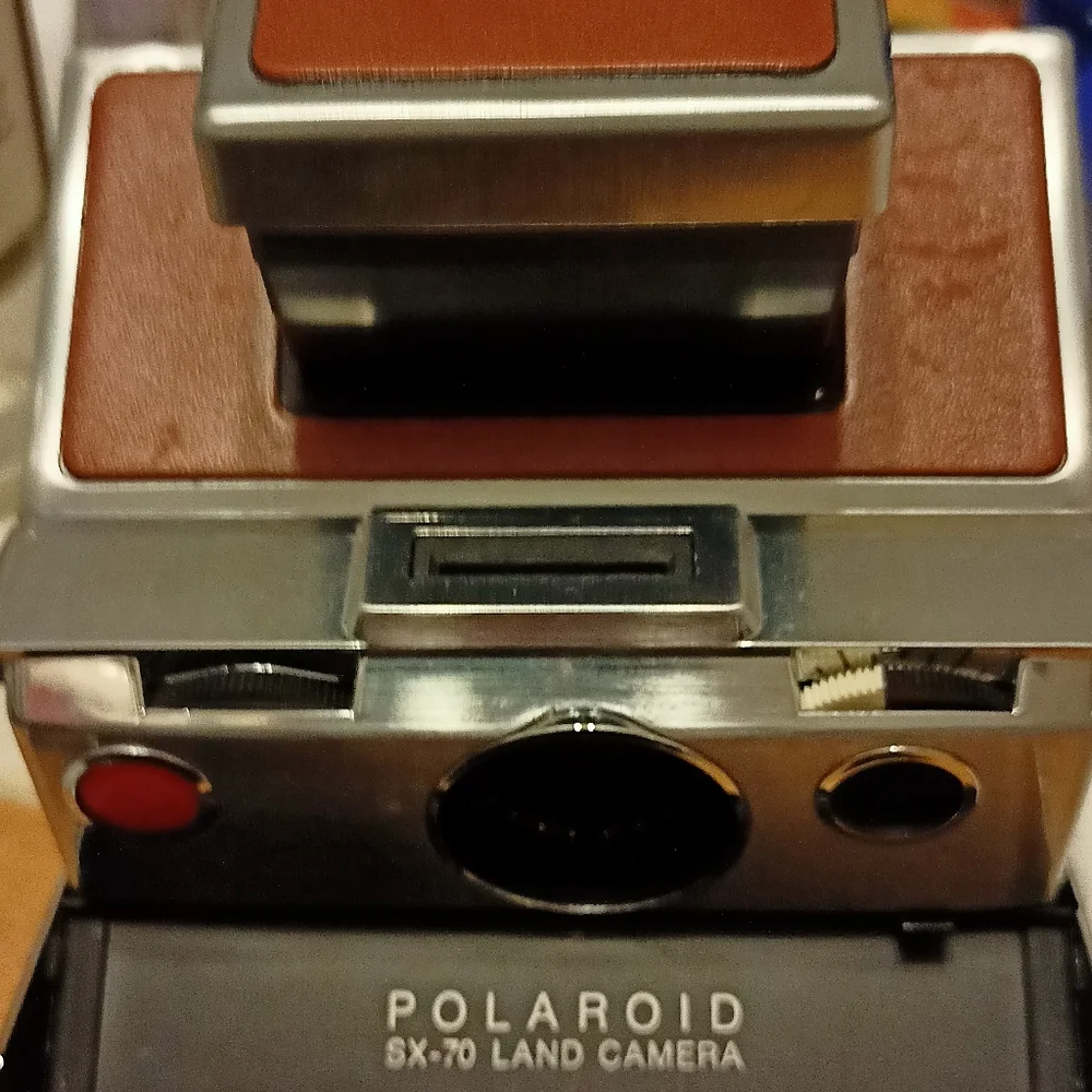 Poloroid sx 70 vintage land camera